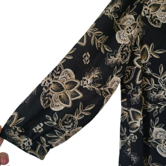 Vince  Camuto NWY chiffon tunic blouse long sleeve  V neck, - Picture 2 of 6